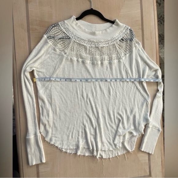 Free People Spring Valley Ivory Waffle Knit Lace Neck Long Sleeve Top Size Small - Picture 4 of 9